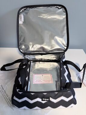 Thirty-One Black & White Chevron Thermal Tote